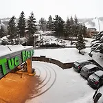 Tuc Blanc Hotel